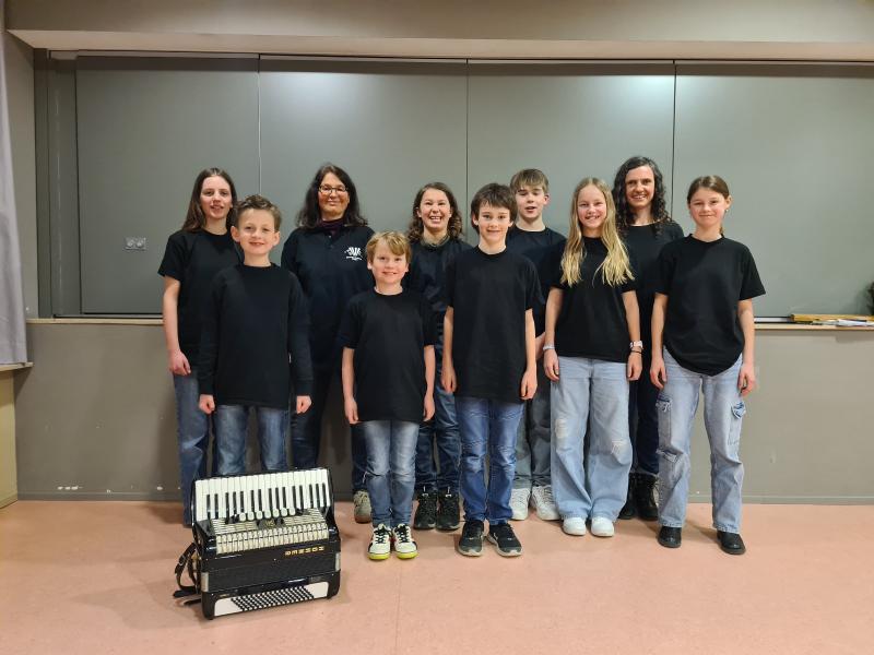 Gruppenbild des Schülerensembles