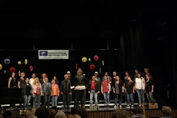 Zu Gast bei der musikalischen Geburtstagsfeier des Chores „Acapella“