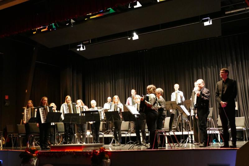 Das 2. Orchester unter der Leitung von Michael Heringhaus